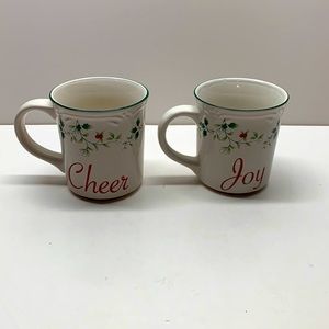 Pfaltzgraff Winterberry set 2 Joy Cheer coffee cups mugs earthenware
